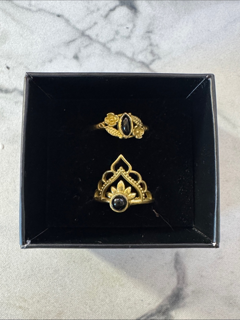 Brass & Onyx Stone Floral Ring Set ✨ never used